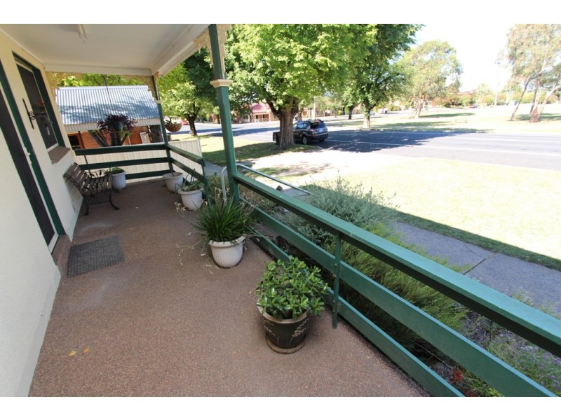 217 Bentinck Street, Bathurst NSW 2795