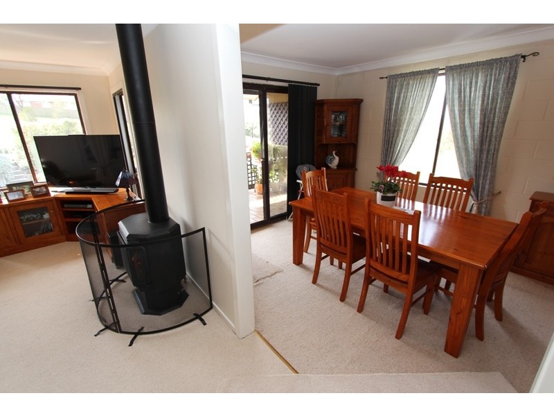 2 Walker Street, Windradyne NSW 2795