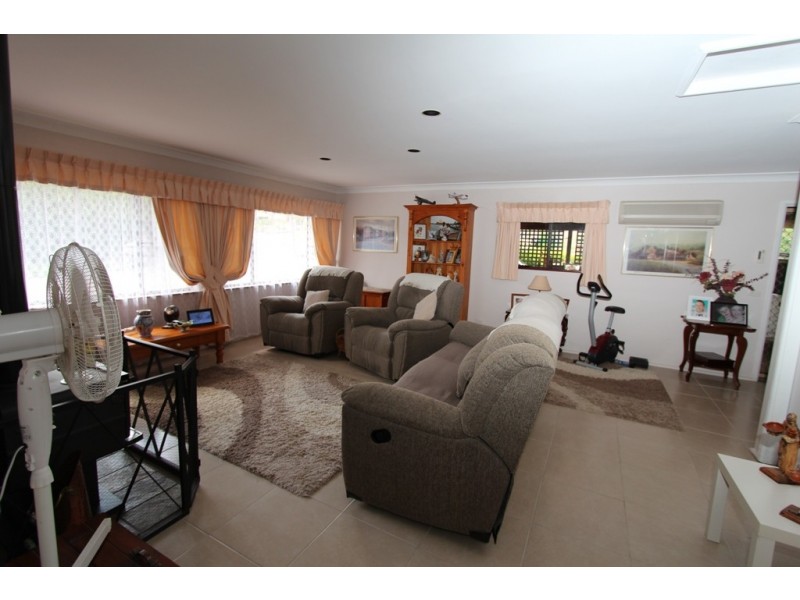 2 Strathmore Drive, Forest Grove NSW 2795