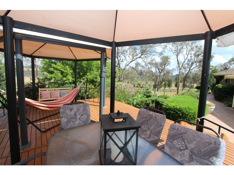 2 Strathmore Drive, Forest Grove NSW 2795