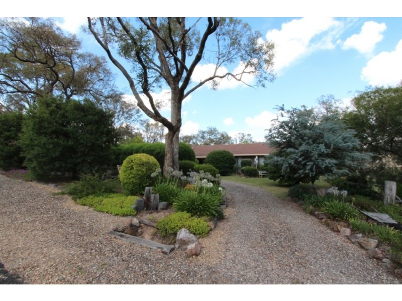 2 Strathmore Drive, Forest Grove NSW 2795