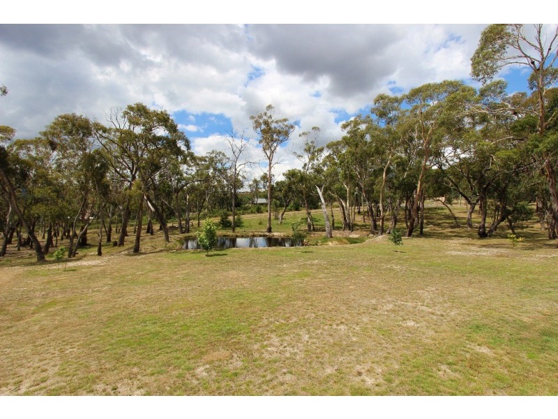 5 Borrowpit Road, Meadow Flat NSW 2795