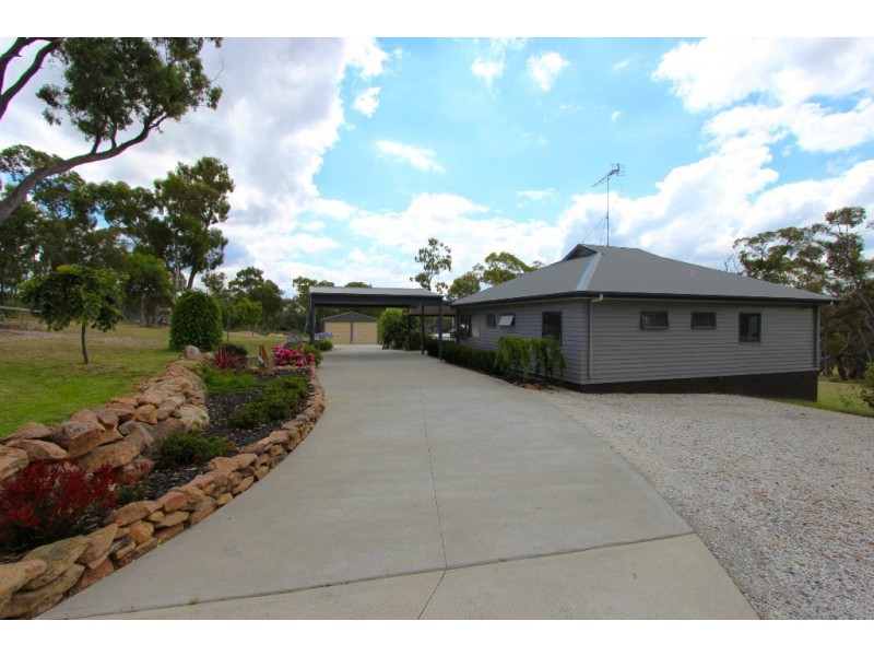 5 Borrowpit Road, Meadow Flat NSW 2795