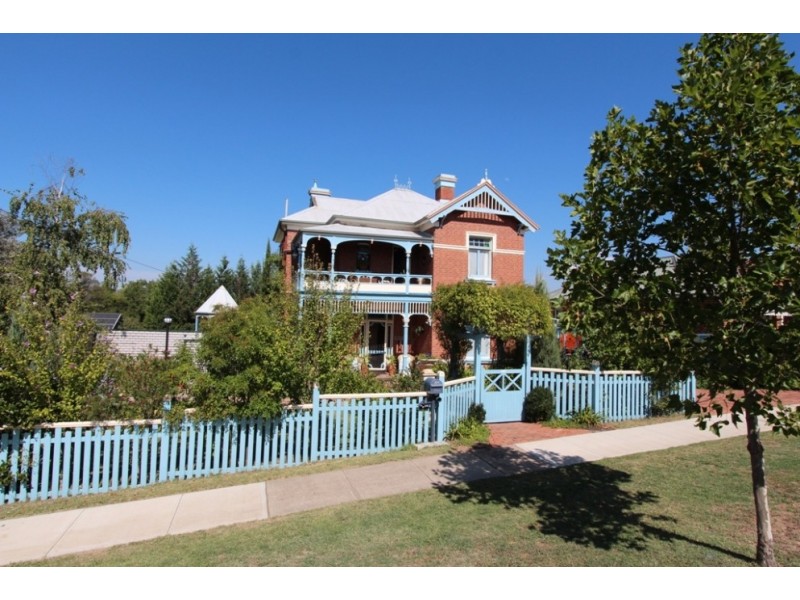 266 Piper Street, Bathurst NSW 2795