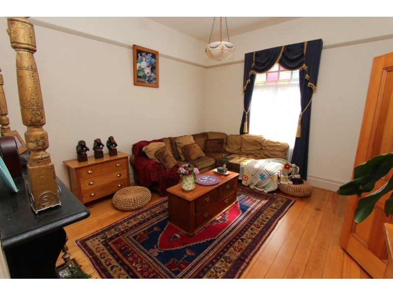 266 Piper Street, Bathurst NSW 2795