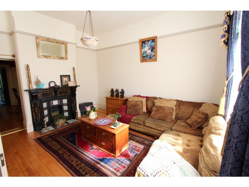 266 Piper Street, Bathurst NSW 2795