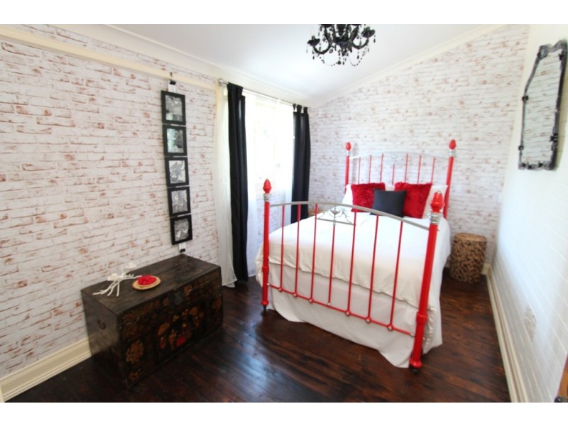 266 Piper Street, Bathurst NSW 2795