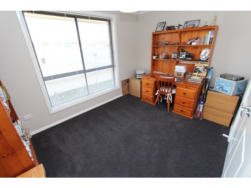 67 Swanbrooke Street, Windradyne NSW 2795