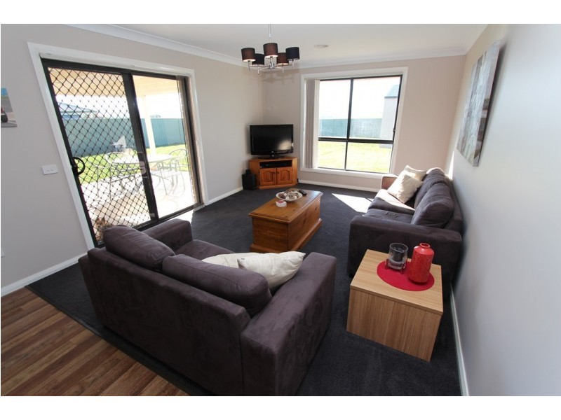 67 Swanbrooke Street, Windradyne NSW 2795