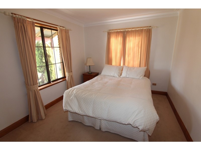 283a Piper Street, Bathurst NSW 2795