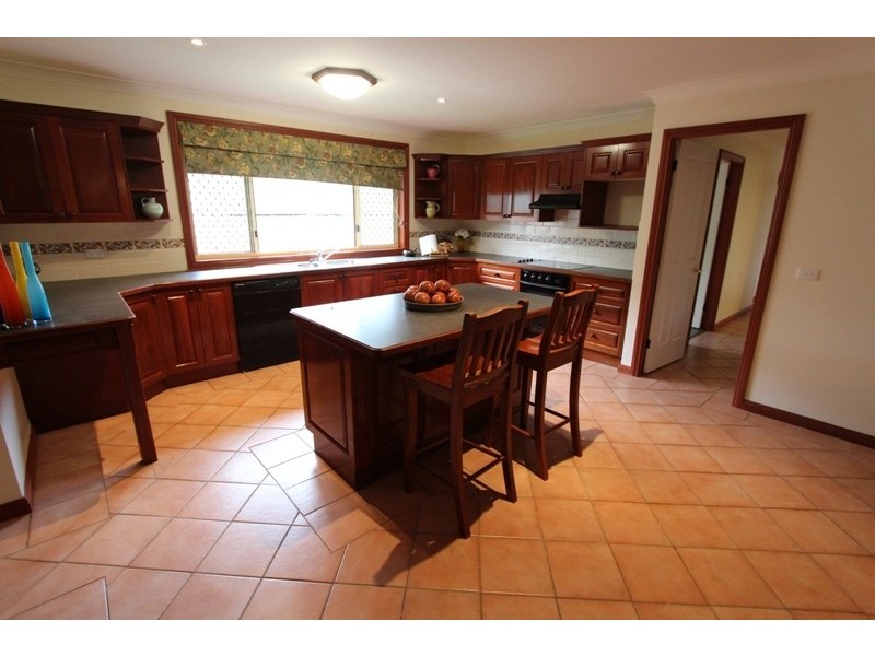 7 Stonestreet Place, Windradyne NSW 2795
