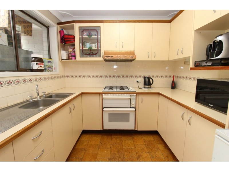 18 Casey Circuit, Bathurst NSW 2795