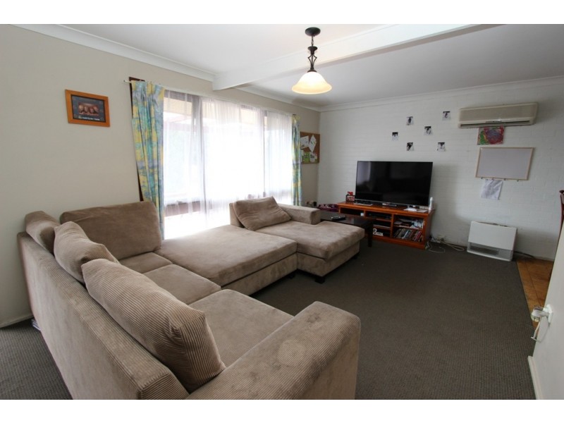 18 Casey Circuit, Bathurst NSW 2795