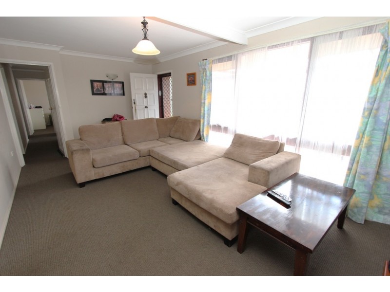 18 Casey Circuit, Bathurst NSW 2795