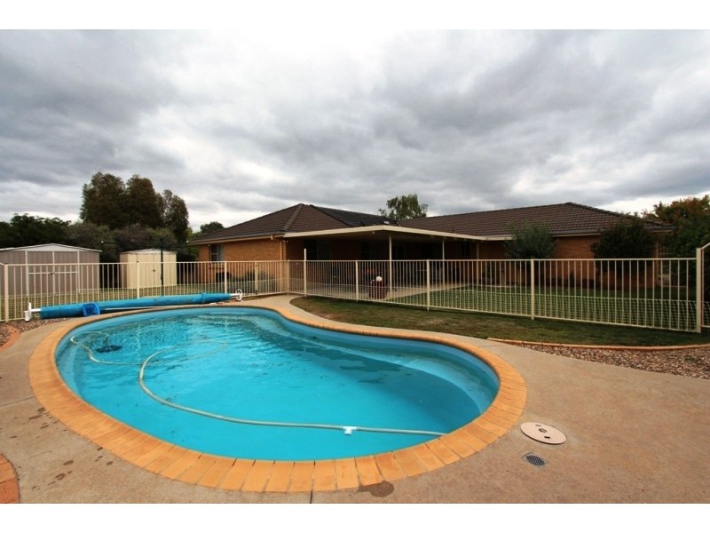 10 Maple Close, Kelso NSW 2795