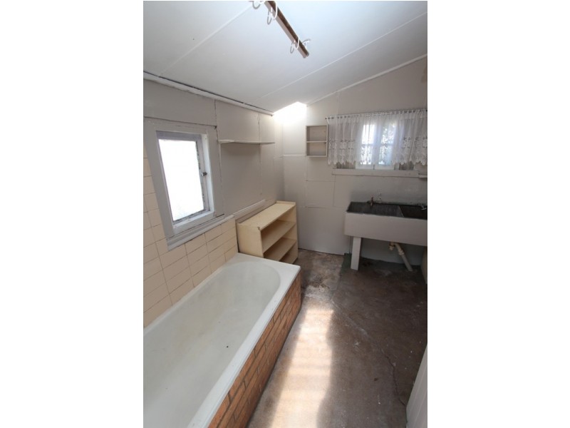 25 Brilliant Street, South Bathurst NSW 2795