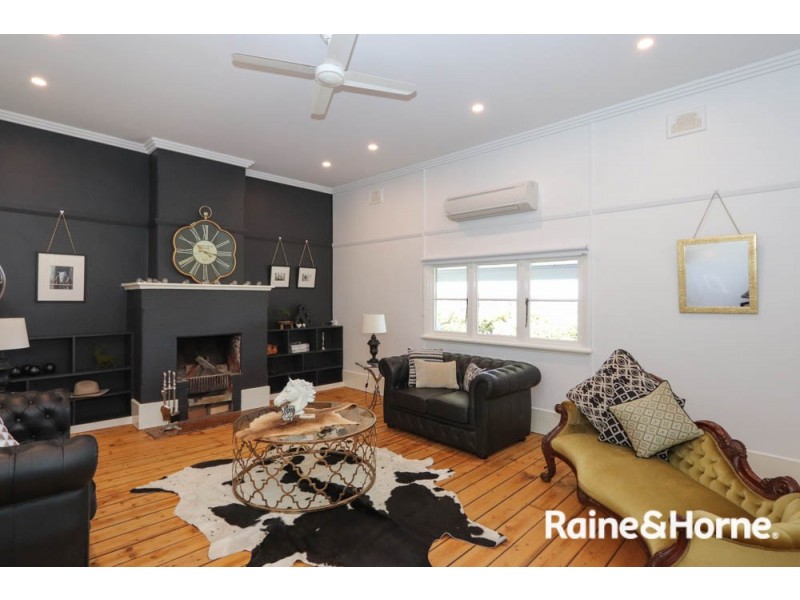 3 Windemere Road, Robin Hill NSW 2795