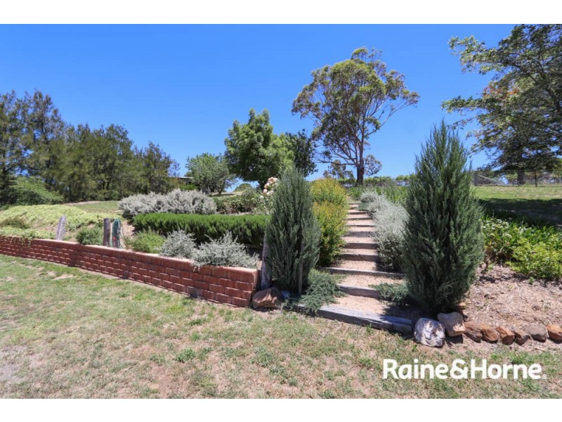 3 Windemere Road, Robin Hill NSW 2795