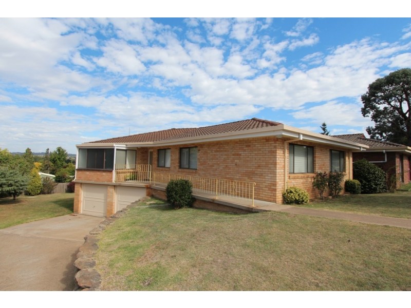 32 Barina Parkway, Kelso NSW 2795