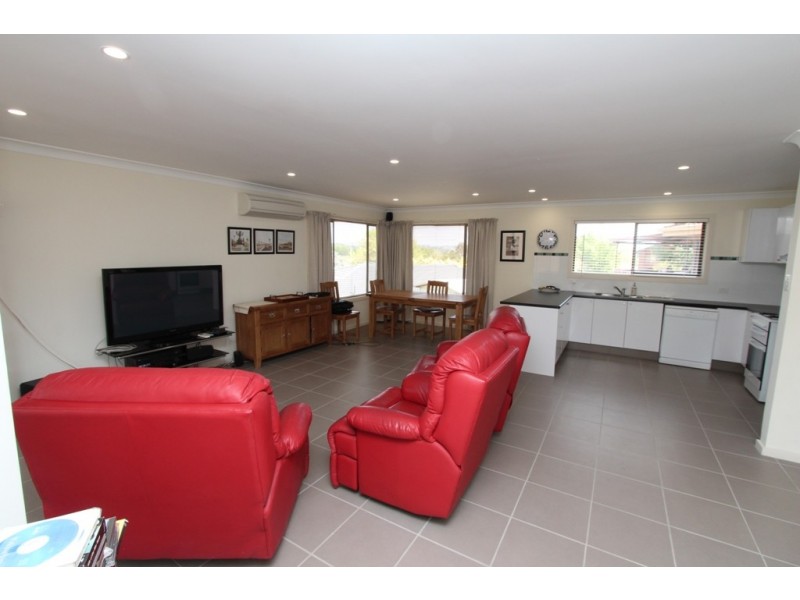 32 Barina Parkway, Kelso NSW 2795