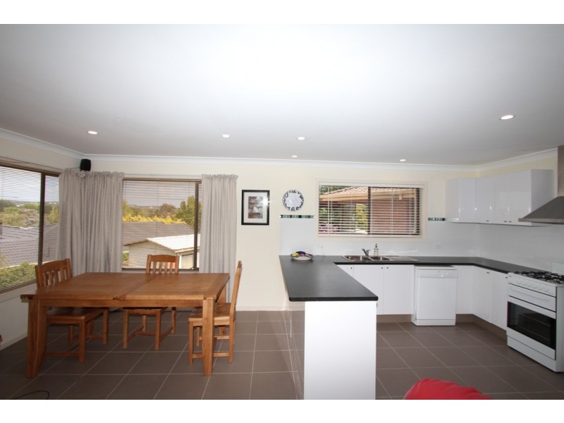 32 Barina Parkway, Kelso NSW 2795