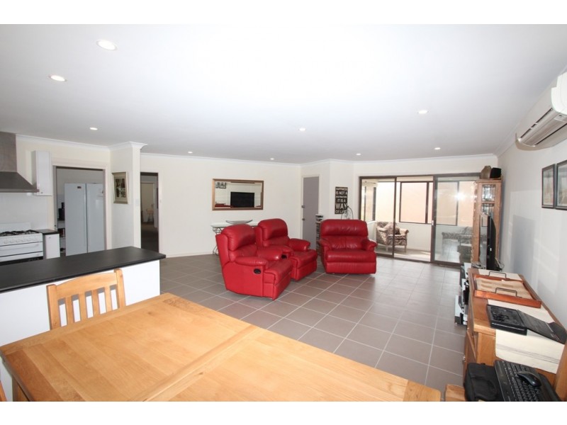 32 Barina Parkway, Kelso NSW 2795