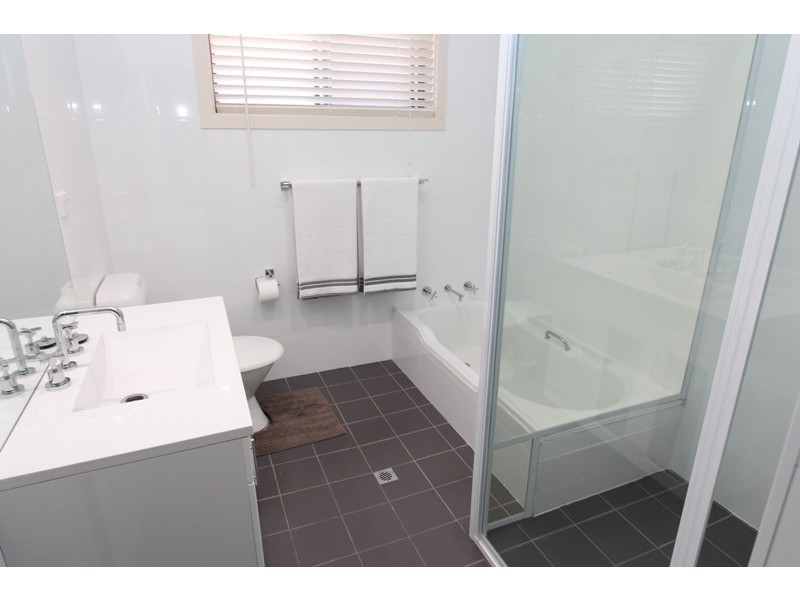 32 Barina Parkway, Kelso NSW 2795
