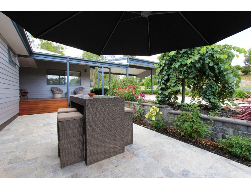 5 Borrowpit Road, Meadow Flat NSW 2795