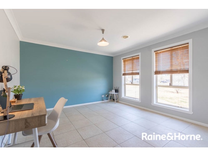 13 Locke Street, Raglan NSW 2795