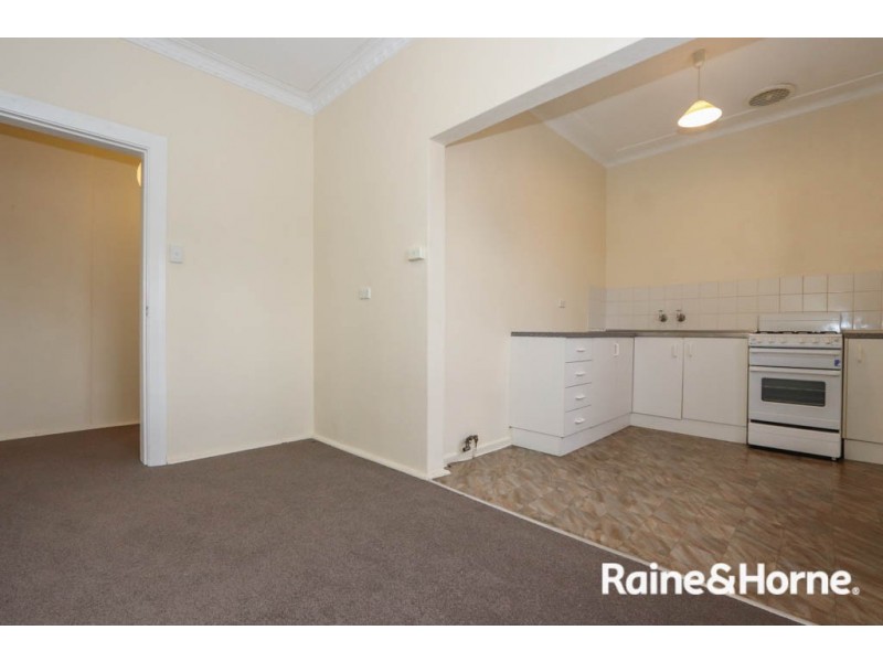 1/7 Busby St, Bathurst NSW 2795