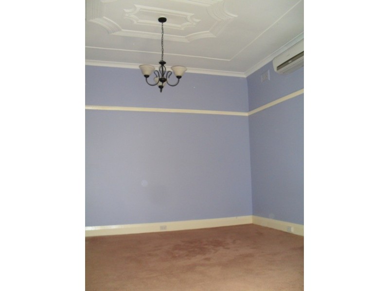 42 Rose St, Bathurst NSW 2795