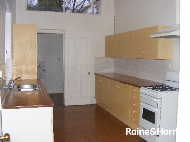 52 Seymour Street, Bathurst NSW 2795