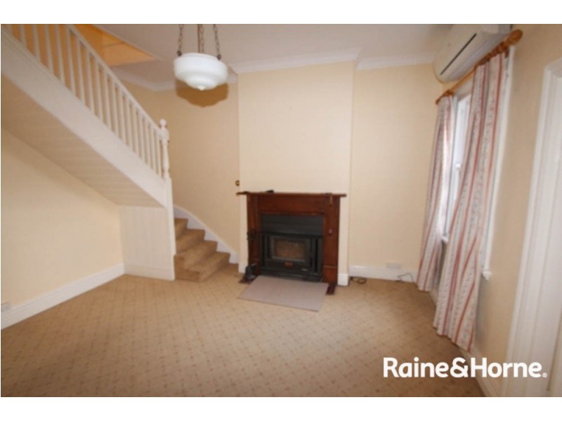 52 Seymour Street, Bathurst NSW 2795