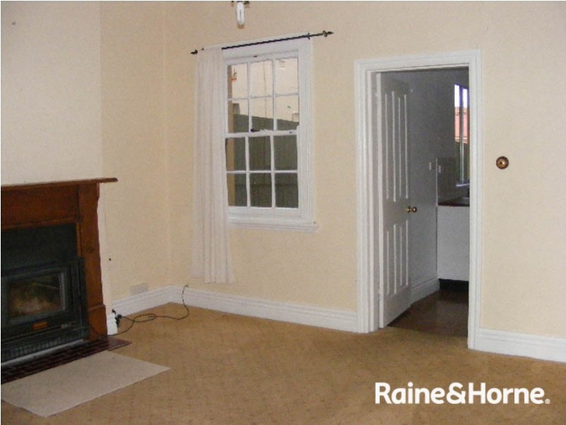 52 Seymour Street, Bathurst NSW 2795