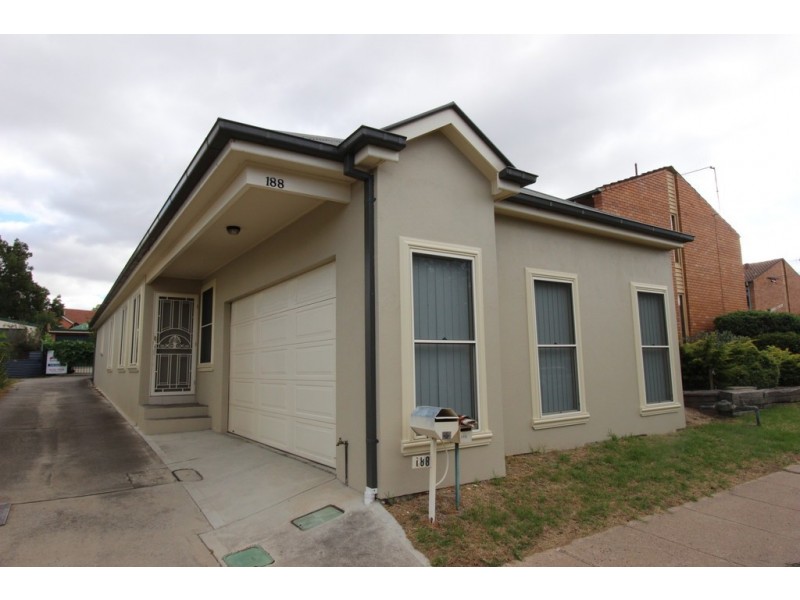 188 Keppel Street, Bathurst NSW 2795
