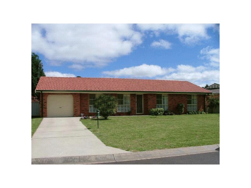 4 Freestone Way, Windradyne NSW 2795