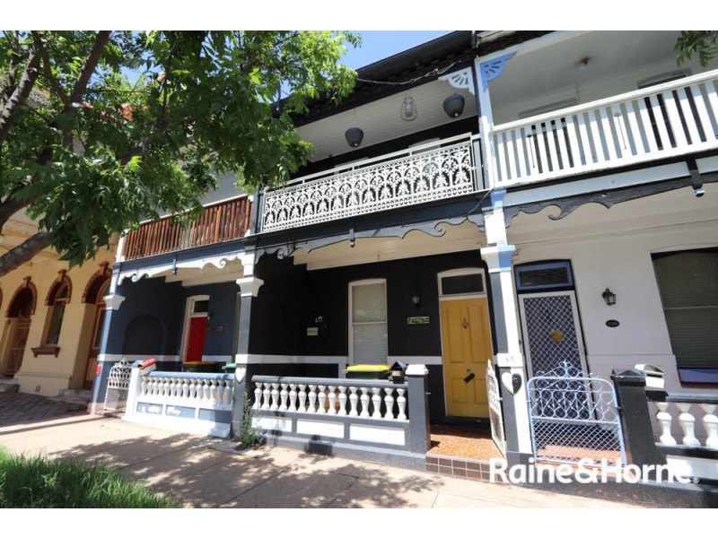 128 Keppel St, Bathurst NSW 2795