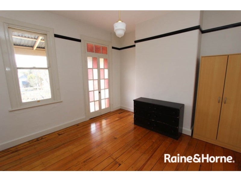 128 Keppel St, Bathurst NSW 2795