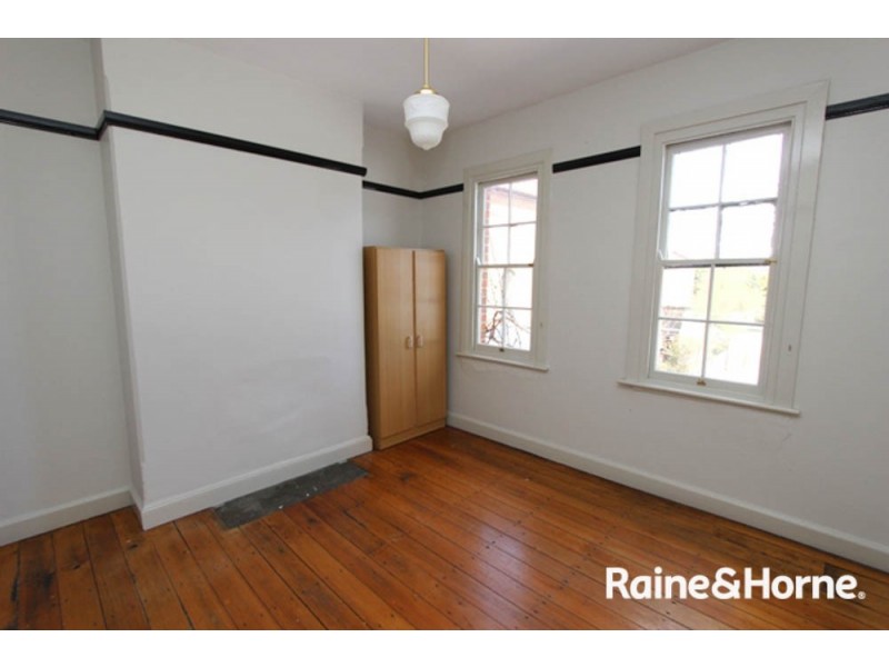 128 Keppel St, Bathurst NSW 2795