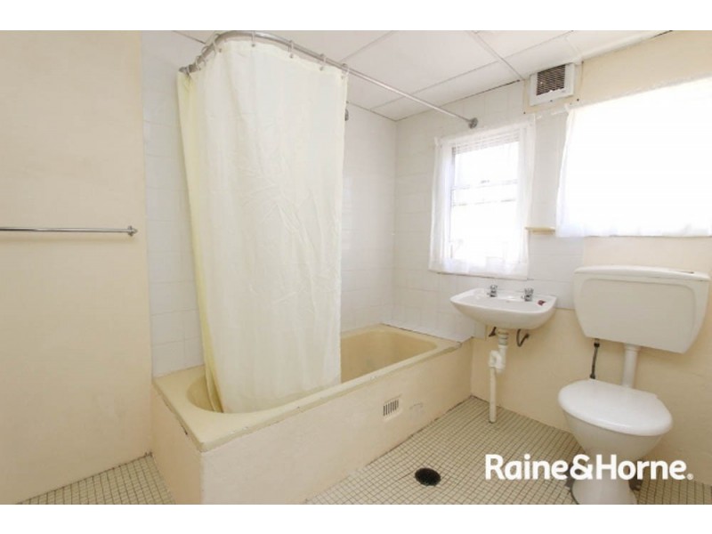 3/7 Busby Street, Bathurst NSW 2795