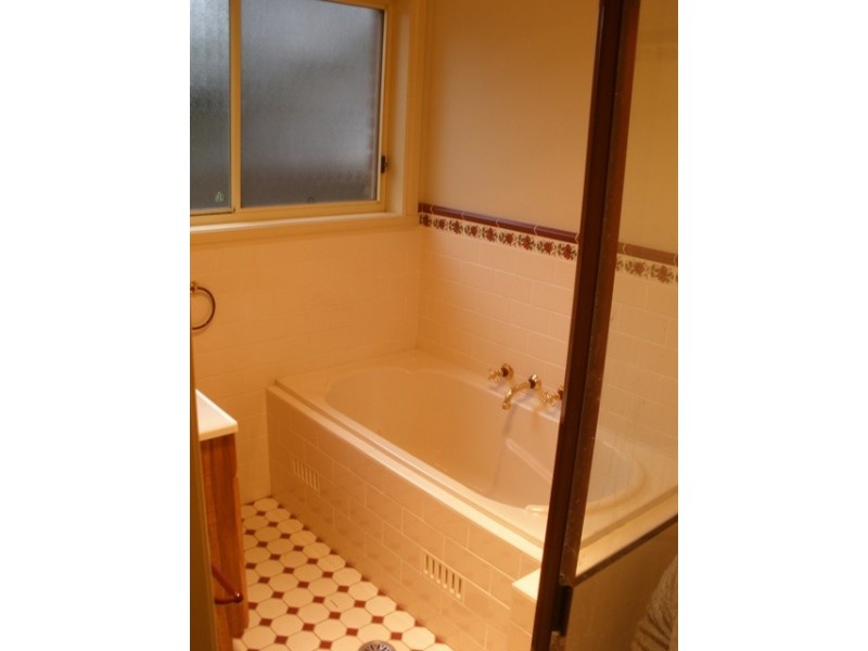 219 Rocket St, Bathurst NSW 2795