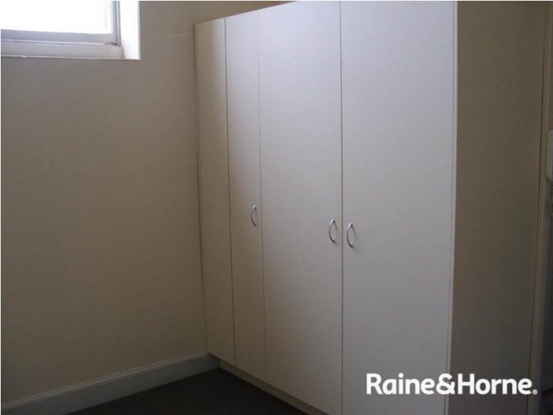 7/62 George St, Bathurst NSW 2795