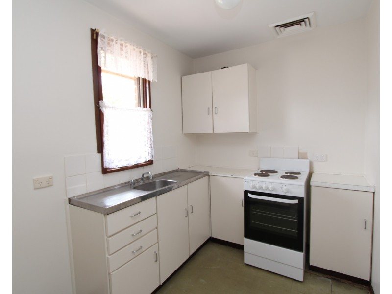 32 Ennis Way, Bathurst NSW 2795