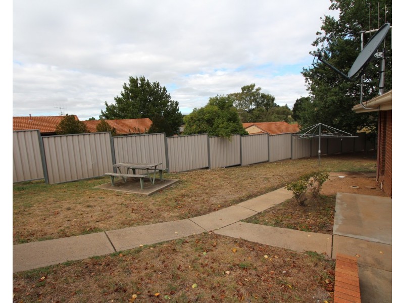 32 Ennis Way, Bathurst NSW 2795