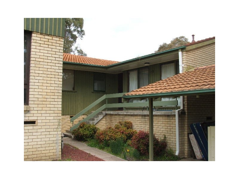 4 Ross Place, Bathurst NSW 2795