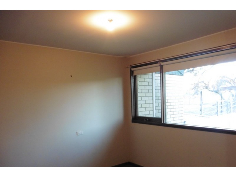 4 Ross Place, Bathurst NSW 2795