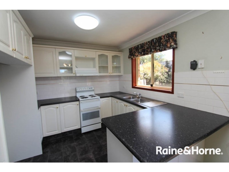 2/53B Rose St, Bathurst NSW 2795