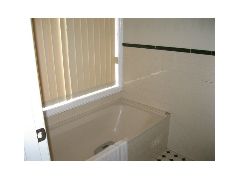 70 Lavelle, Bathurst NSW 2795