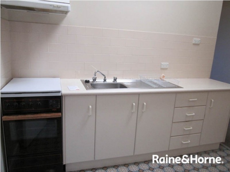 12/2 Keppel Street, Bathurst NSW 2795