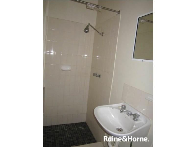 12/2 Keppel Street, Bathurst NSW 2795